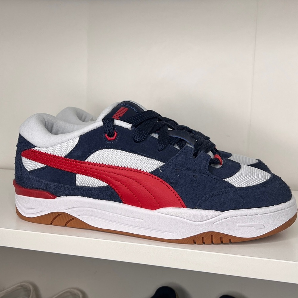 Brand new PUMA-180 Corduroy Sneakers (Never Worn)